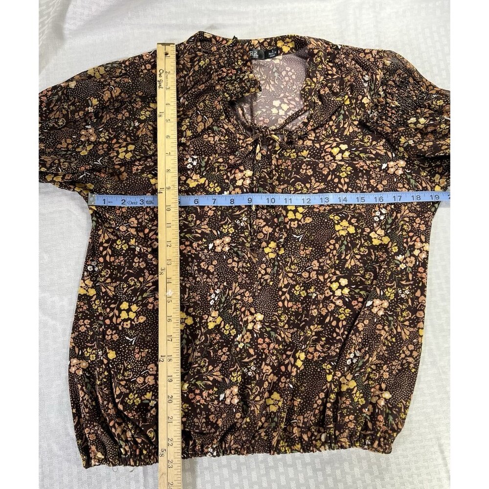 Cure Floral Blouse long sheer sleeves with gold threads sz large elastic bottom - Picture 10 of 16